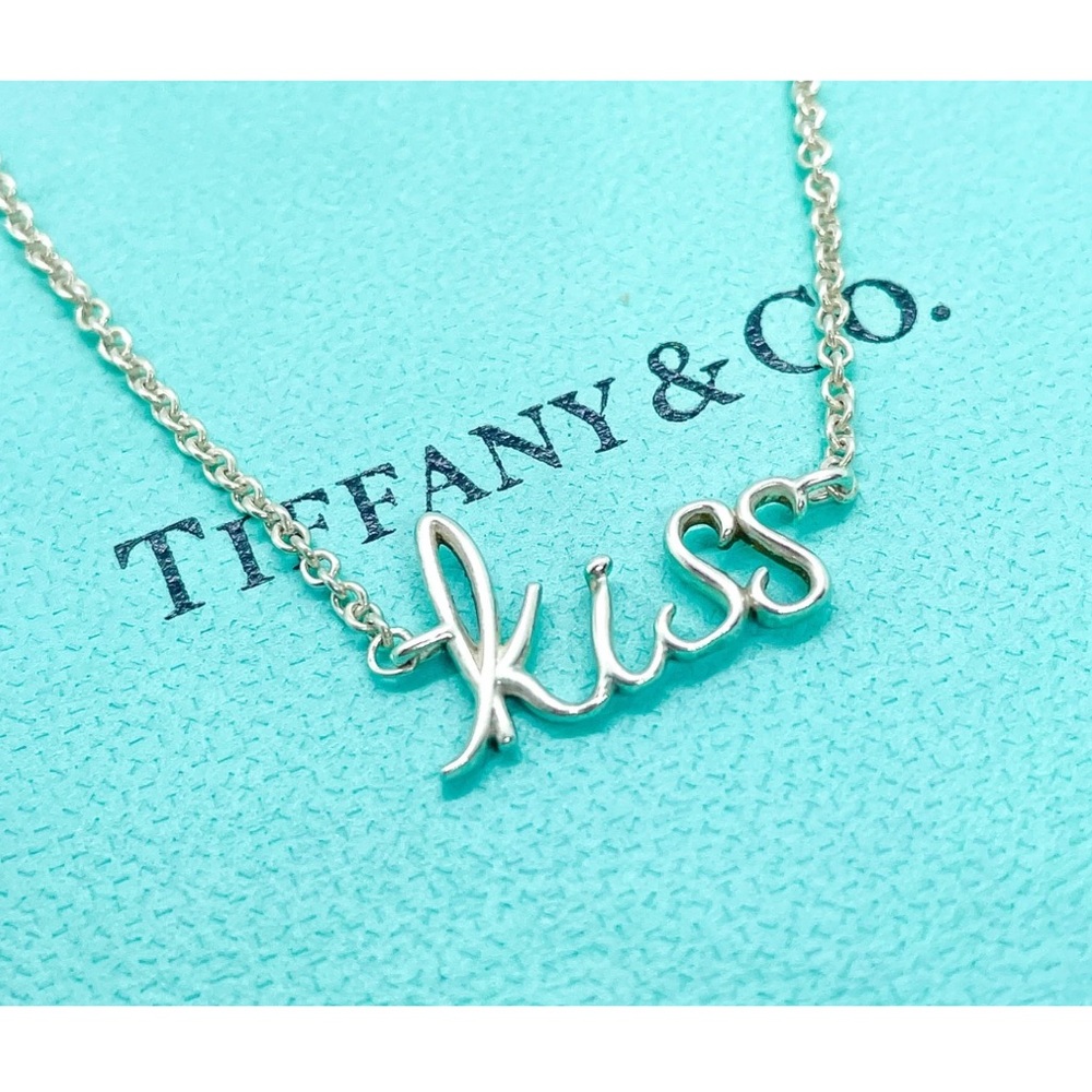Authentic Tiffany & Co Elsa Perreti Kiss Script Necklace with Pouch - Picture 1 of 6